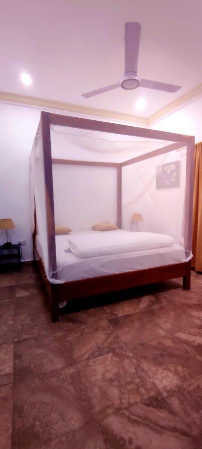 Dulaa Deema Residence Brufut Heights Tranquil ภายนอก รูปภาพ