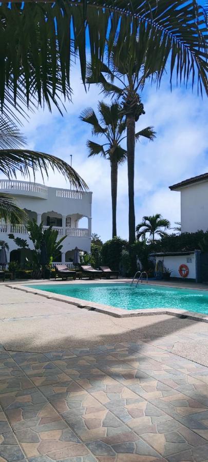 Dulaa Deema Residence Brufut Heights Tranquil ภายนอก รูปภาพ