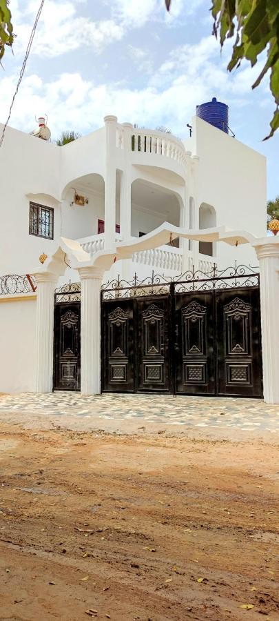Dulaa Deema Residence Brufut Heights Tranquil ภายนอก รูปภาพ