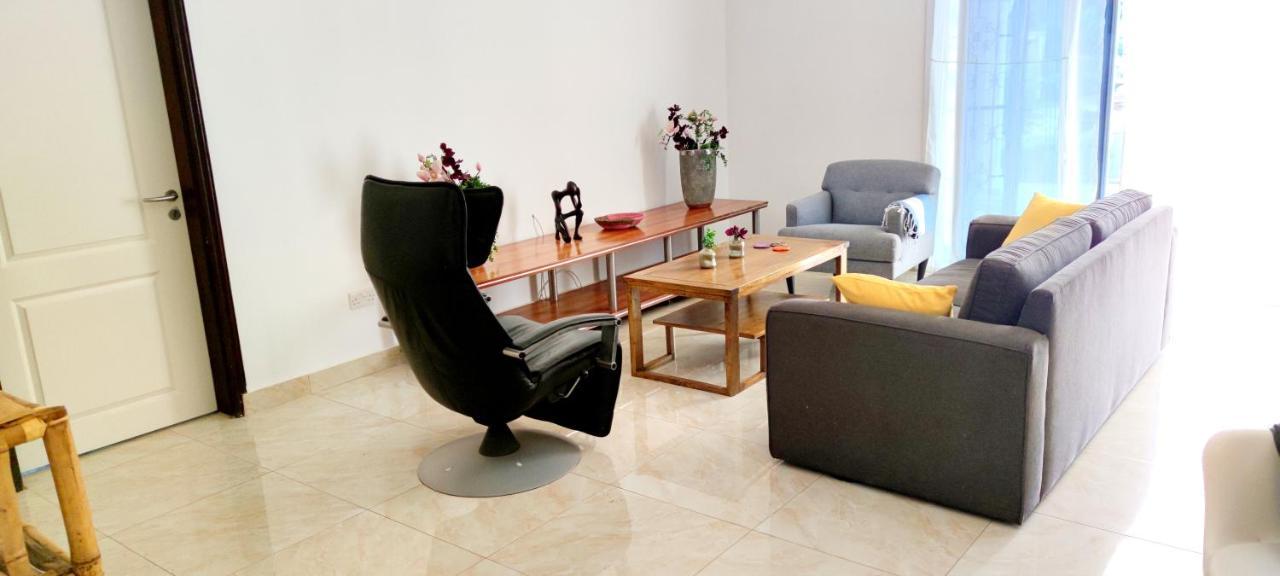 Dulaa Deema Residence Brufut Heights Tranquil ภายนอก รูปภาพ
