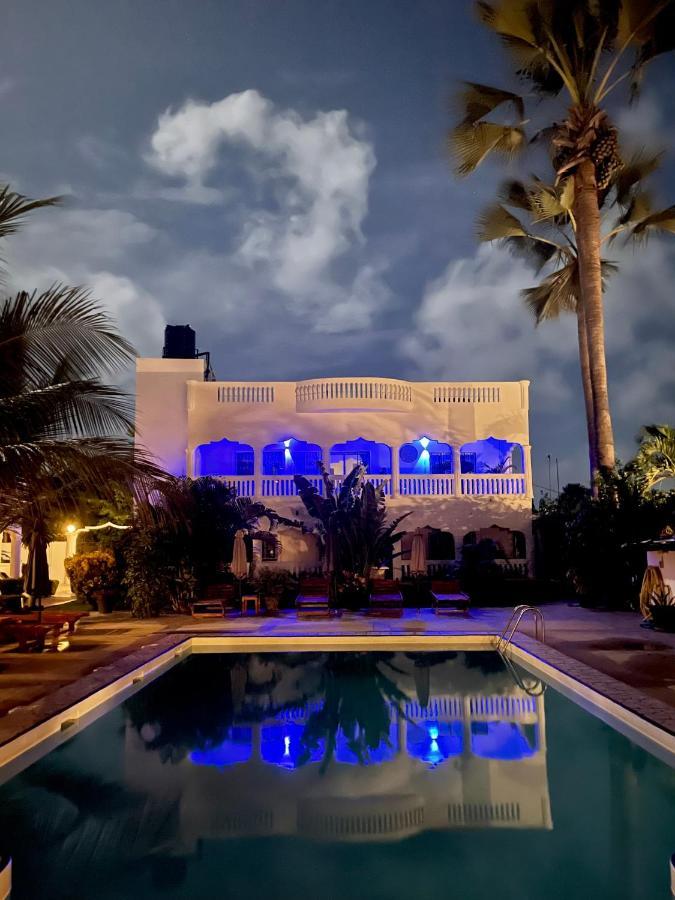 Dulaa Deema Residence Brufut Heights Tranquil ภายนอก รูปภาพ