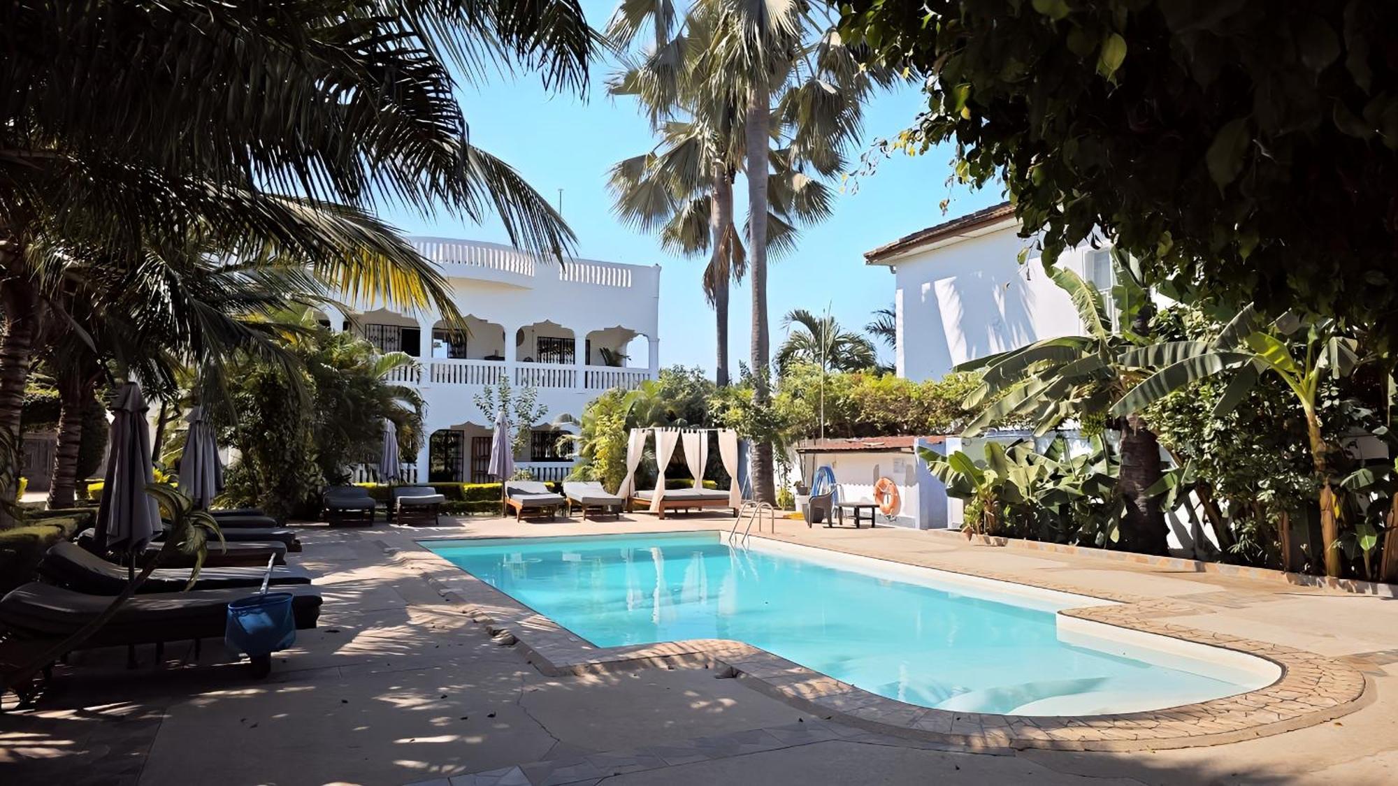 Dulaa Deema Residence Brufut Heights Tranquil ภายนอก รูปภาพ